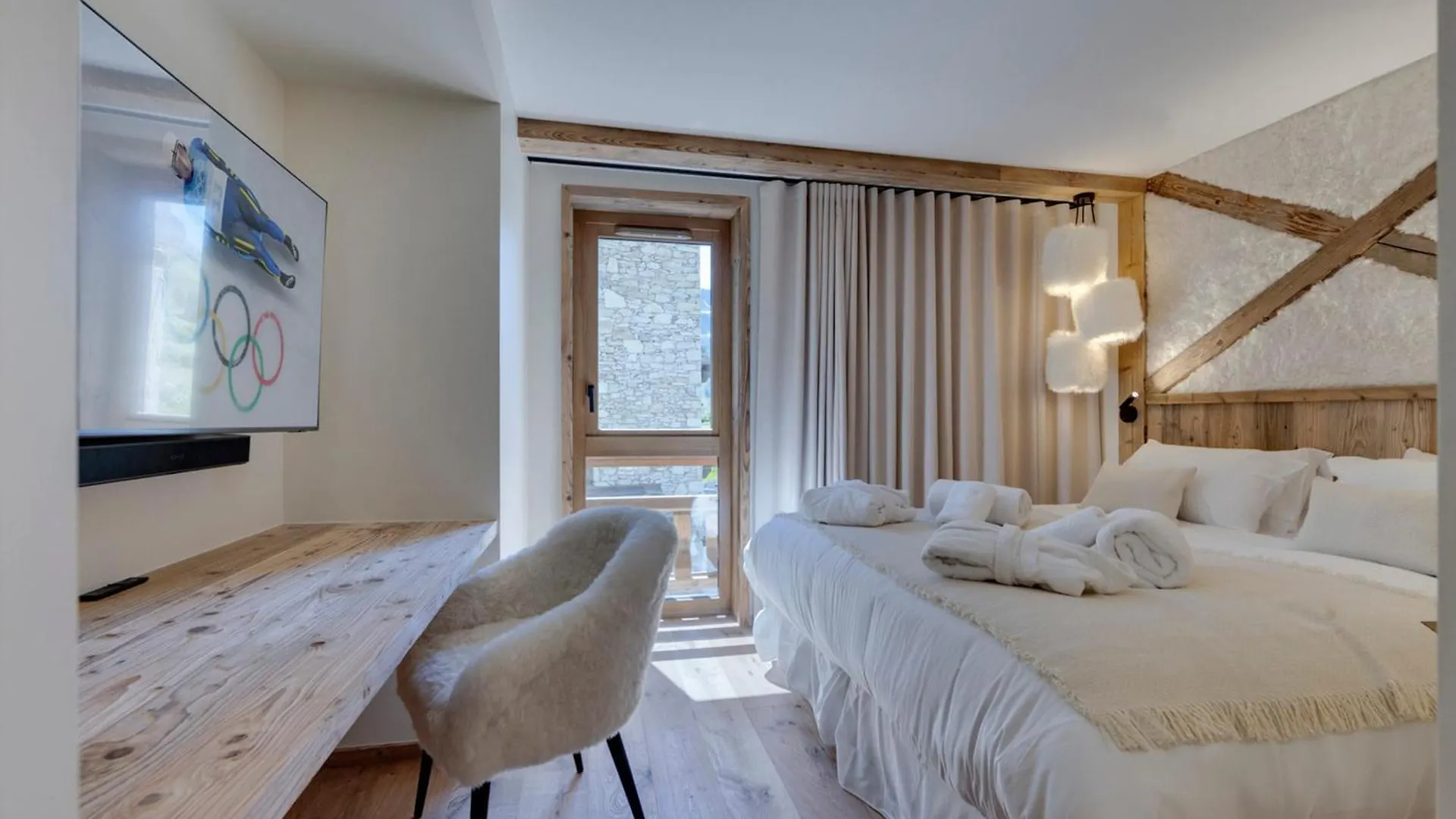 Апартаменты Appartement Duplex A Val D'Isere, Sauna, Cheminee, 4 Chambres En Suite, Parking, Pour 8 Personnes - Fr-1-567-123
