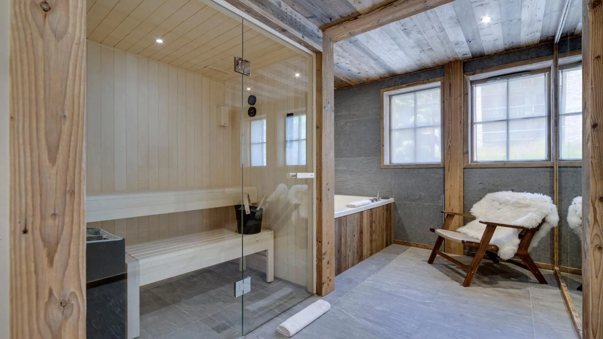 Apartamento Appartement Duplex A Val D'Isere, Sauna, Cheminee, 4 Chambres En Suite, Parking, Pour 8 Personnes - Fr-1-567-123 França